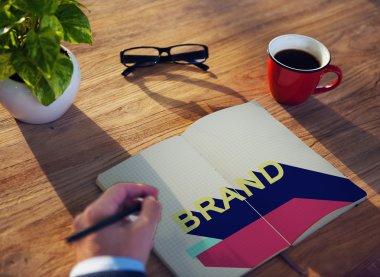 Defterde yazan iş adamı