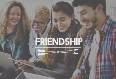 Dijital aygıtları ile güzel insanlar 