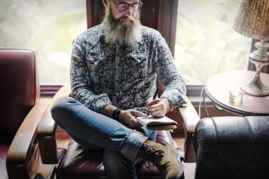 Komuta sizde sakallı 