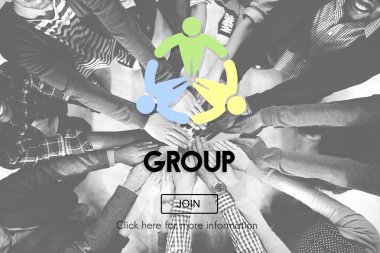 Farklı insanlar tutuşup