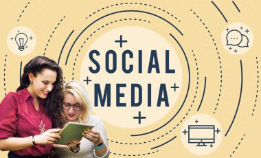 Arkadaşlar dijital tablet ile arama