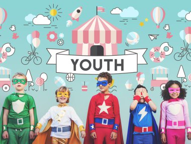 Çocuk süper kahraman kostümleri