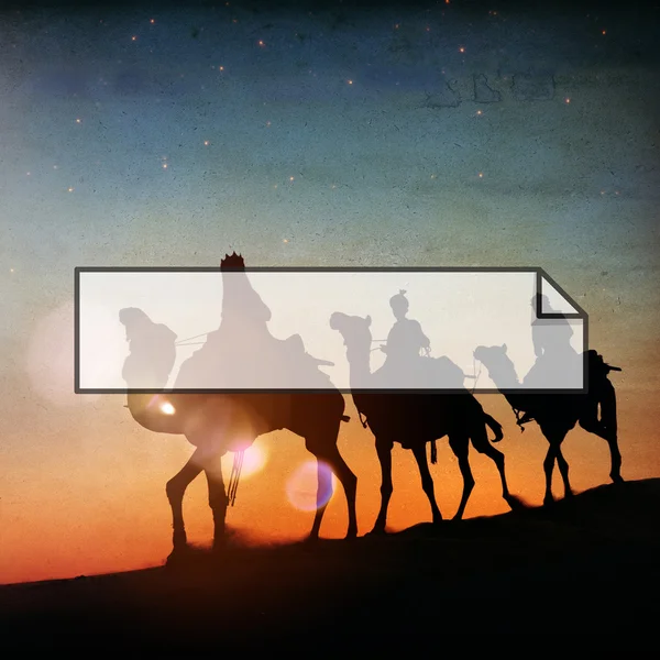 Ember lovaglás a teve sivatagon keresztül — Stock Fotó