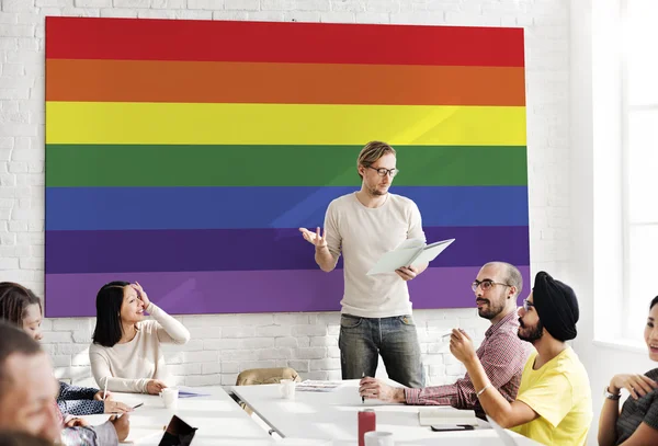 Reunião de negócios com arco-íris — Fotografia de Stock