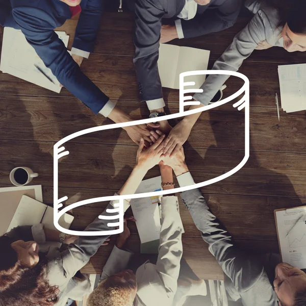 Businesspeople shaking hands at meeting — Stock Photo, Image