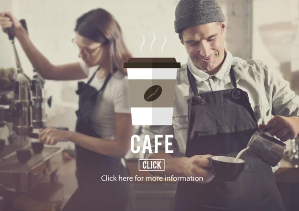Baristów parzenia kawy w kawiarni — Zdjęcie stockowe