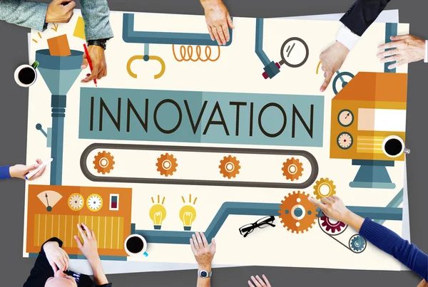 Business People Indicare il concetto di innovazione — Foto Stock