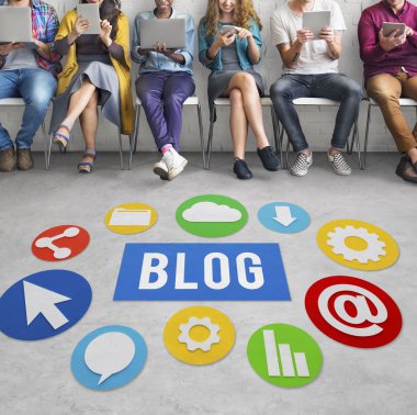 İnsanlar dijital araçları tarama 