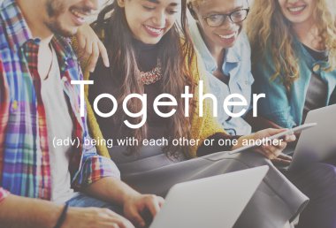 Dijital aygıtları ile güzel insanlar 