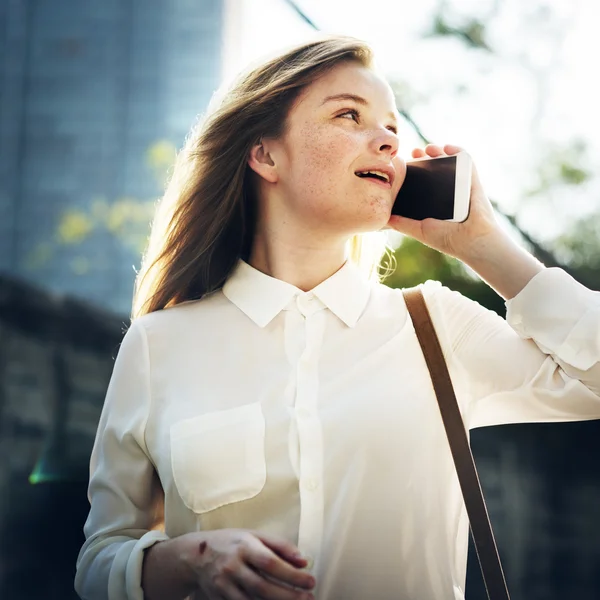 Pretty Girl talking on phone — Stock Photo, Image
