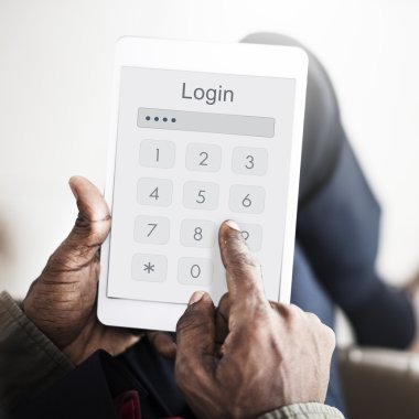 Dijital tablet tutan adam