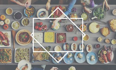 Gıda ve çerçeve içeren tablo