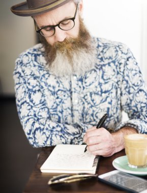 Komuta sizde sakallı 