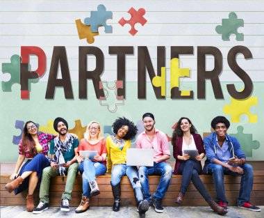 dijital cihazlar olan öğrenciler