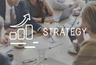 insanlar hakkında stratejisini tartışıyor