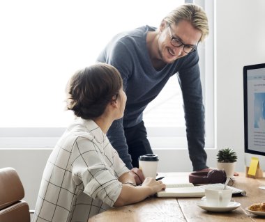 Bilgisayar ile emekçilerin