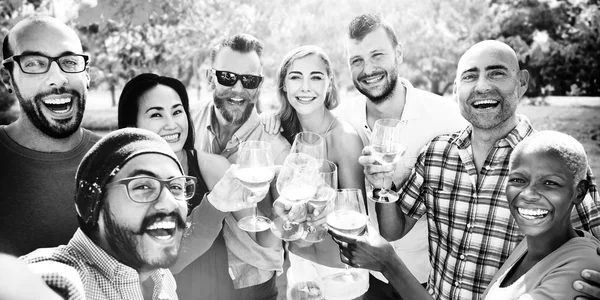 Happy friends together — Stock Photo, Image