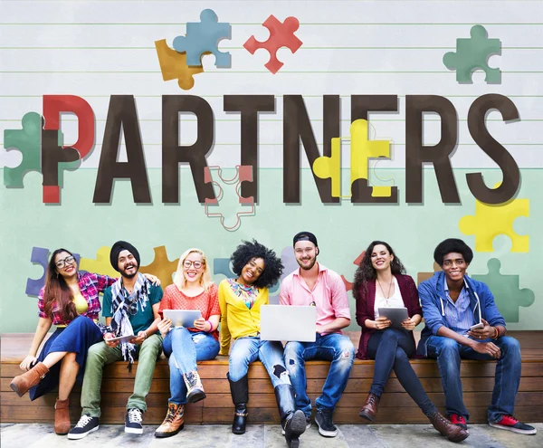 dijital cihazlar olan öğrenciler