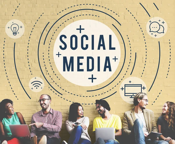 sosyal medya ile duvar çeşitlilik arkadaşları