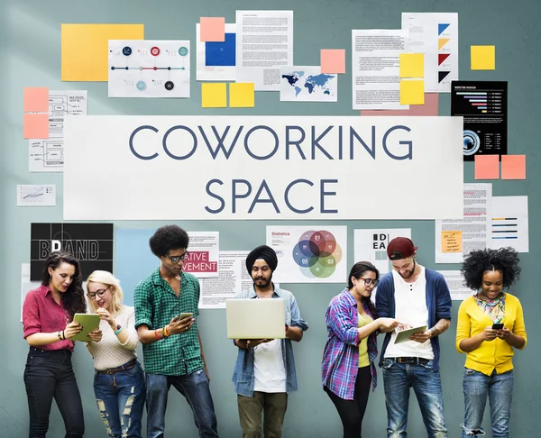 dijital cihazlar olan öğrenciler