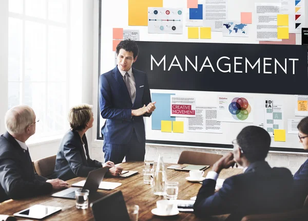 Empresários em reunião — Fotografia de Stock