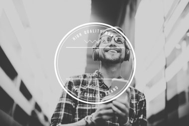 Pozitif adam müzik dinleme