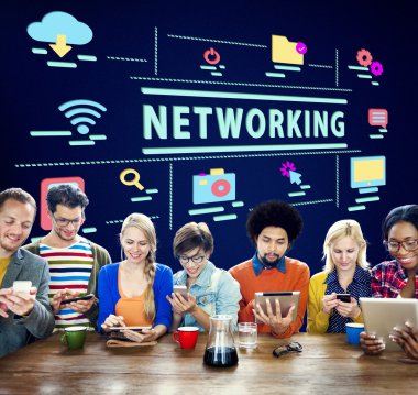 farklı aygıtlar kullanan kişiler