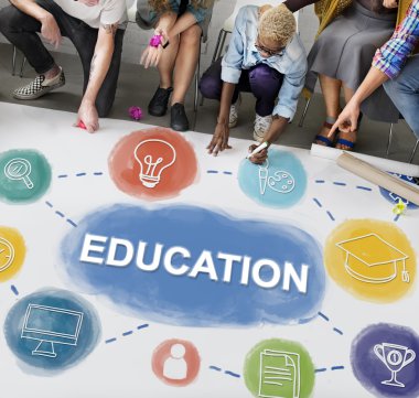 Kattaki insanlar çizim afiş