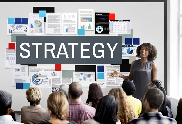 Människor på seminarium med strategi — Stockfoto