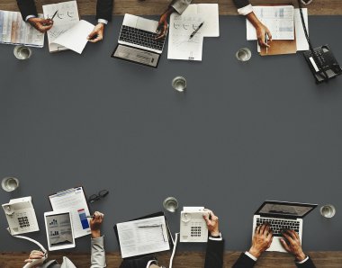 takım çalışma office iş adamları