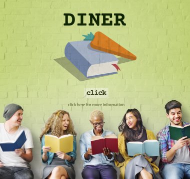 bir grup insan kitap okuma 