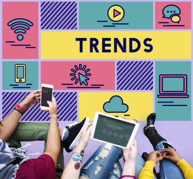 İnsanlar internet'te sörf 