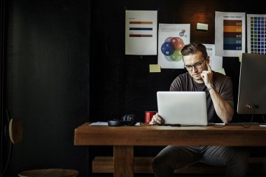 yakışıklı çalışma