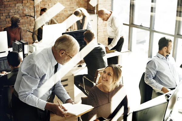 Gente de negocios trabajando — Foto de Stock