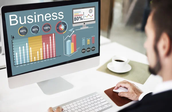 Businessman working on computer — Stock Photo, Image