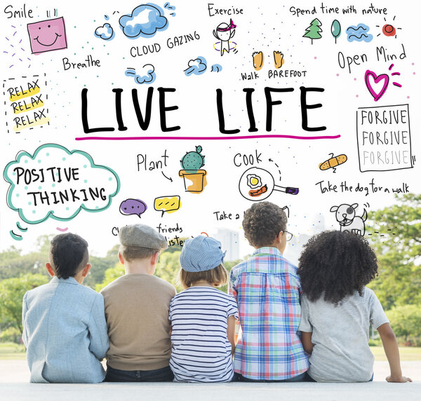 Дети чувствуют себя счастливыми и веселыми
