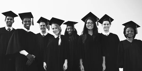 Grupo de estudantes de graduados — Fotografia de Stock