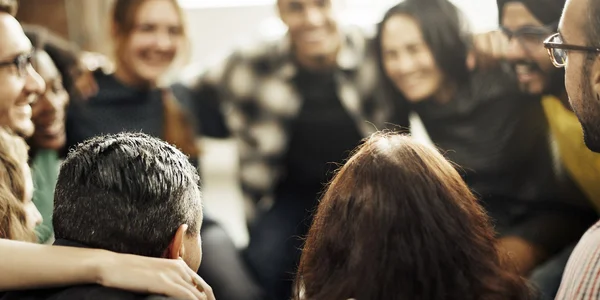 Squadra di persone in cerchio — Foto Stock