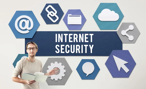 Zakenman die werken met internet security — Stockfoto