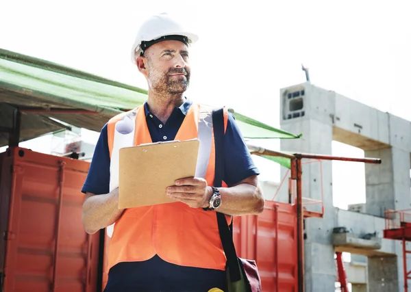 Bauarbeiter auf Baustelle — Stockfoto