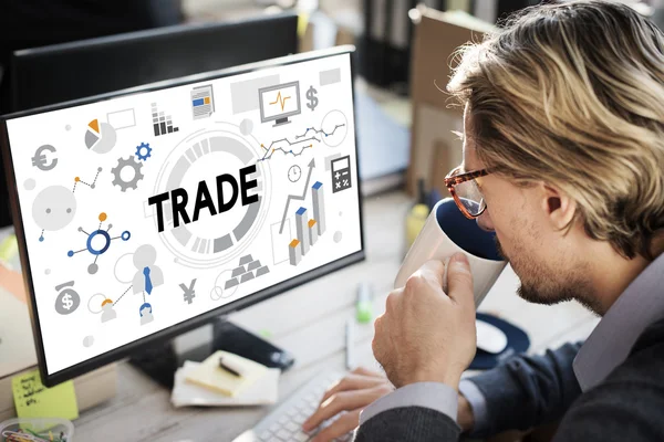 Man with computer working at office — Stock Photo, Image