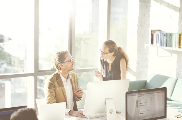 Imprenditori che lavorano — Foto Stock