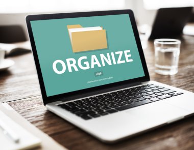 Tablo ve dosyaları kavramı üstünde laptop