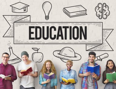 bir grup insan kitap okuma 