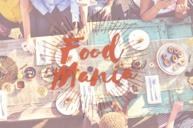 kutluyor ve yeme arkadaşlar 