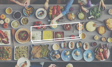 Gıda ve çerçeve içeren tablo