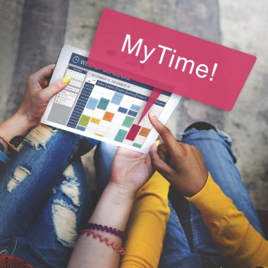 İnsanlar internet'te sörf 