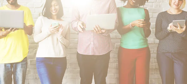 People stands near wall — Stock Photo, Image