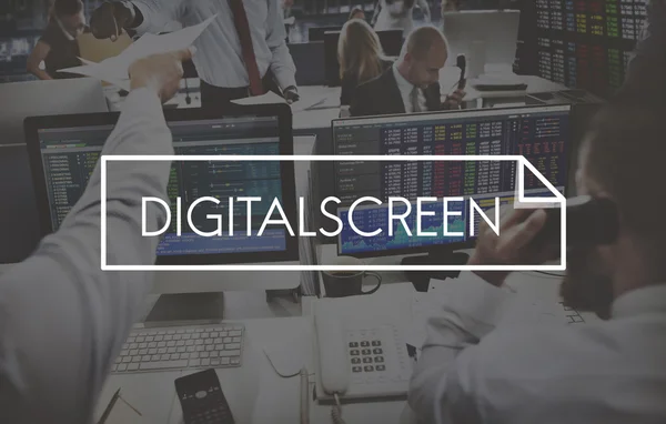 働くビジネスマンとデジタル画面 — ストック写真