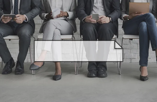 Business folk väntar på kontor — Stockfoto